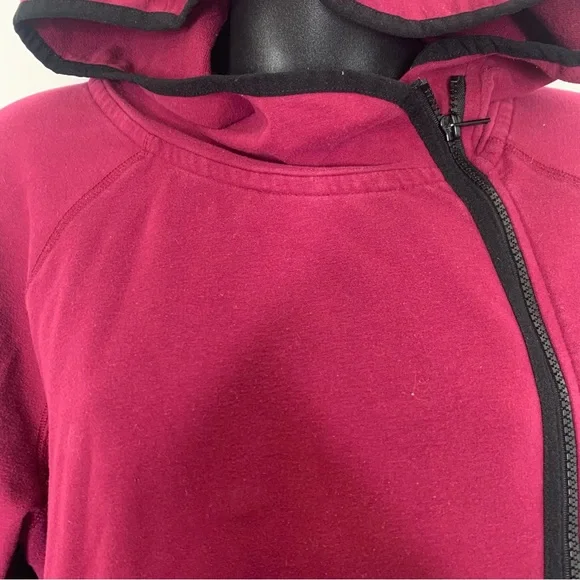 PINK Victoria’s Secret Burgundy Full Zip Asymmetrical Hoodie Size Medium - Picture 6 of 15